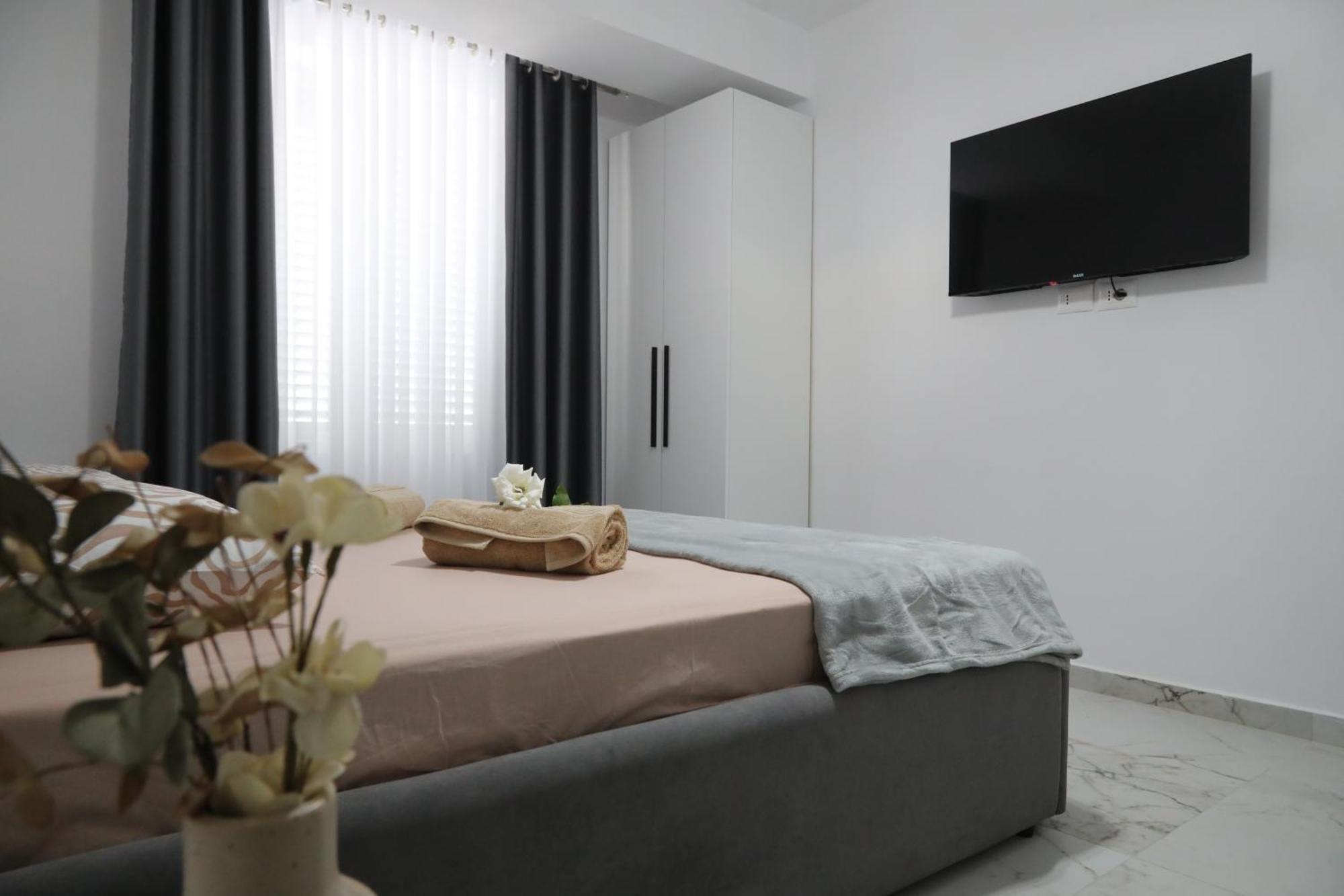Rozafa Guest Room Center Shkoder Ngoại thất bức ảnh